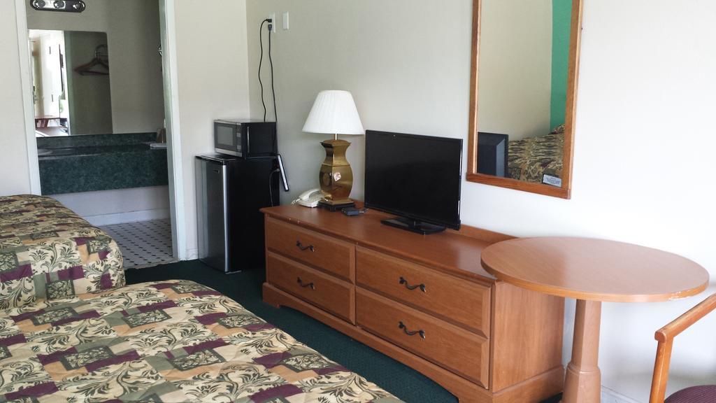 Budget Inn McDonough Zimmer foto