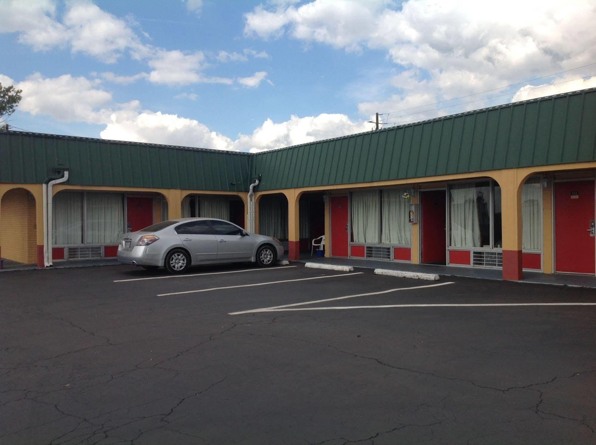 Budget Inn McDonough Exterior foto